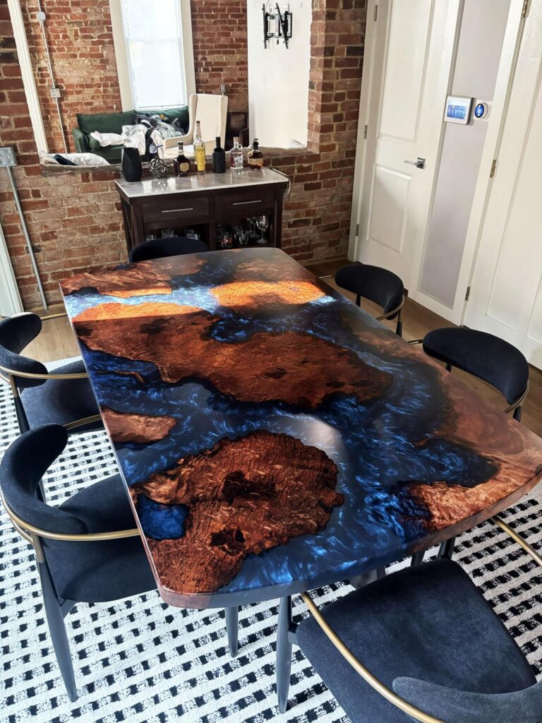 http://redwood%20epoxy%20resin%20dining%20room%20table%208