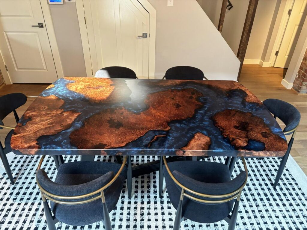 http://redwood%20epoxy%20resin%20dining%20room%20table%206