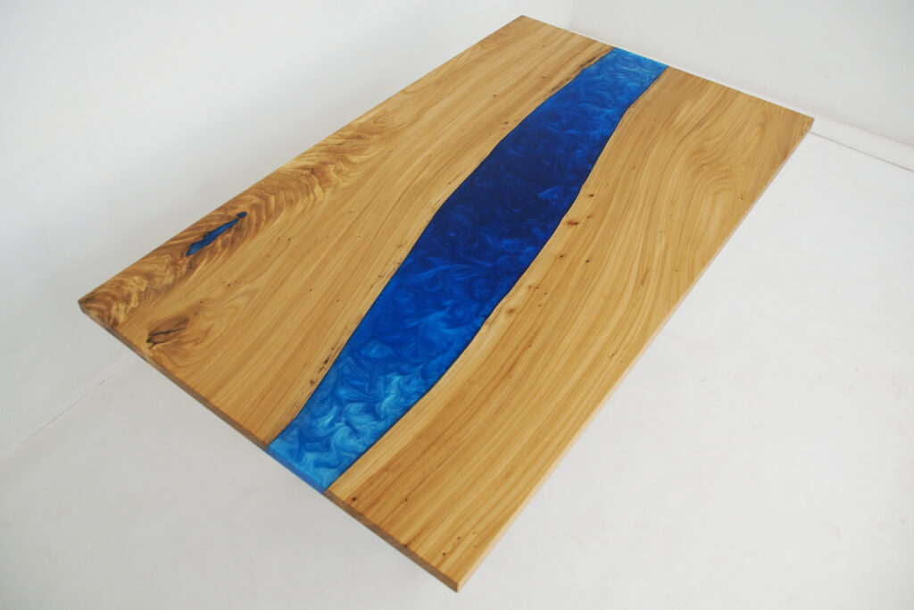 http://Elm%20River%20Dining%20Table%20With%20Blue%20Epoxy%20Gradient%201