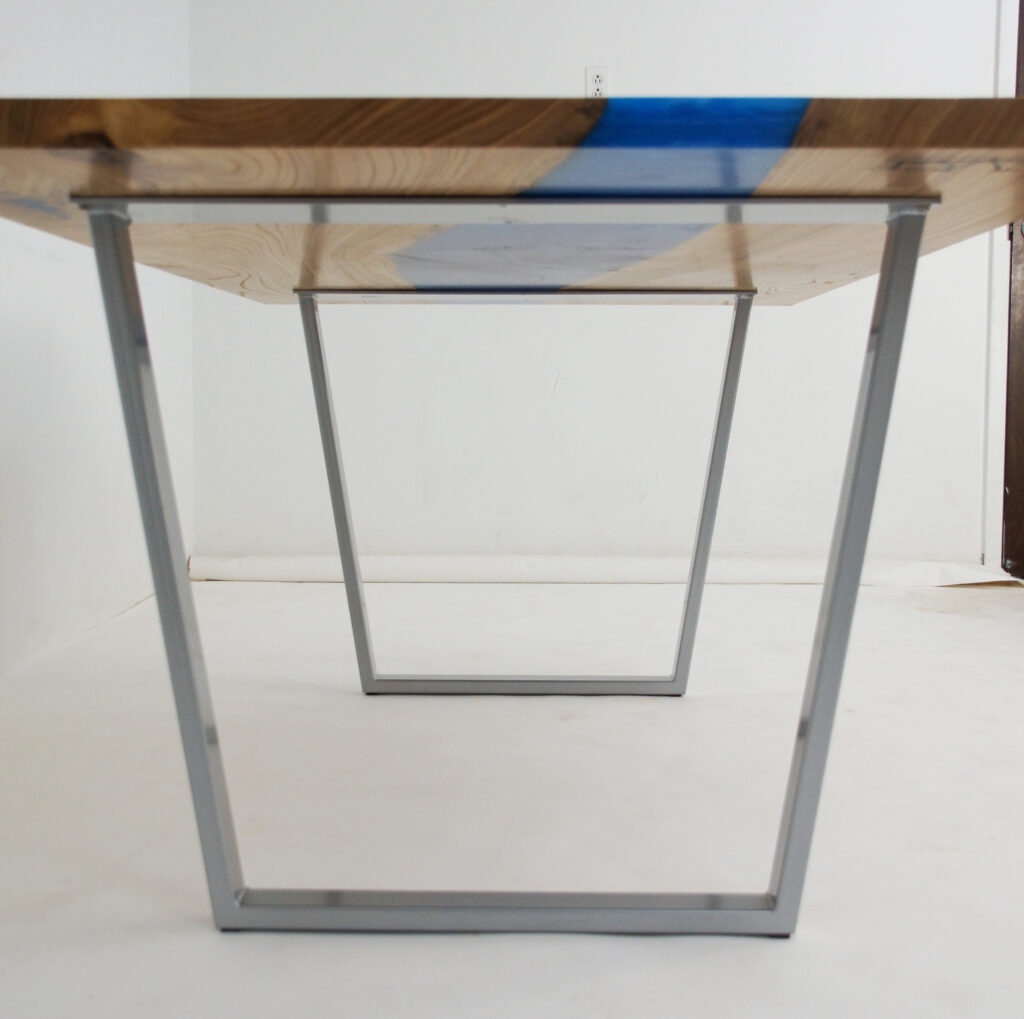 http://Elm%20River%20Dining%20Table%20With%20Blue%20Epoxy%20Gradient%206