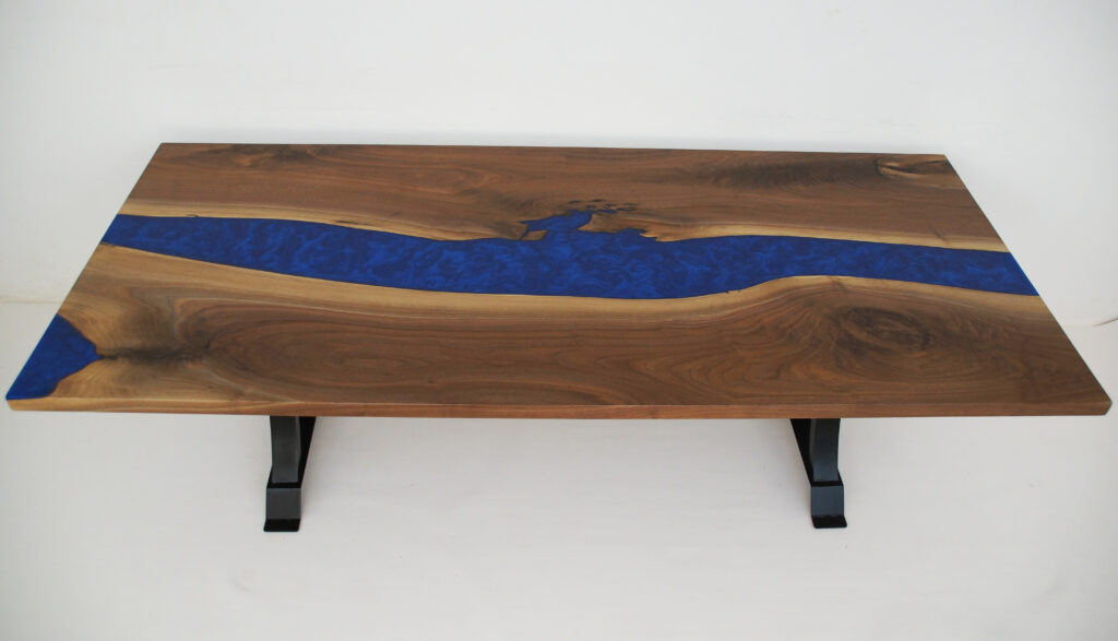 http://River%20Dining%20Table%20With%20Walnut%20&%20Blue%20Epoxy%203