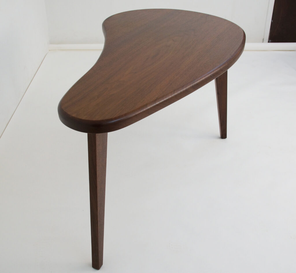 http://Kidney%20Shaped%20Walnut%20Kitchen%20Table%206