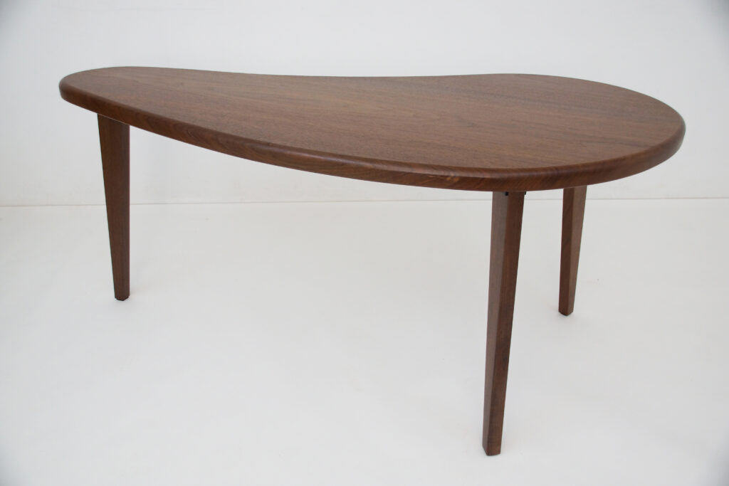 http://Kidney%20Shaped%20Walnut%20Kitchen%20Table%202
