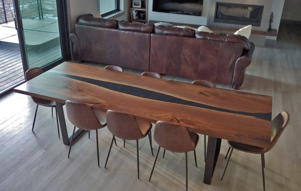 http://Translucent%20Black%20Epoxy%20&%20Walnut%20Dining%20Table%205