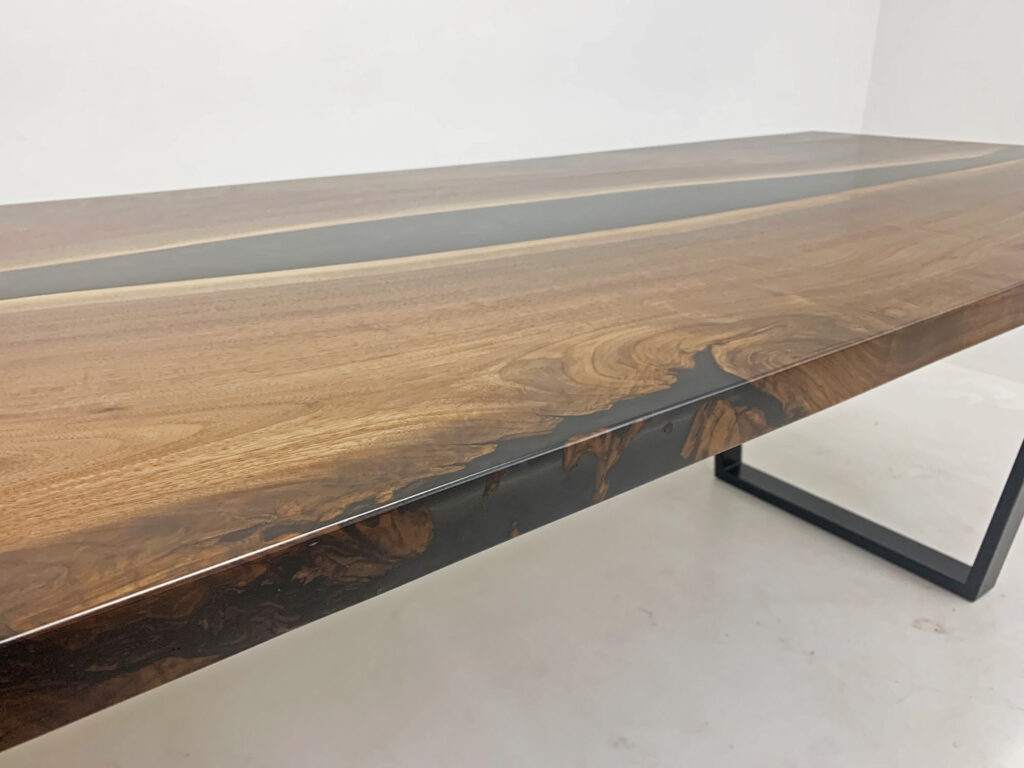 http://Translucent%20Black%20Epoxy%20&%20Walnut%20Dining%20Table%204