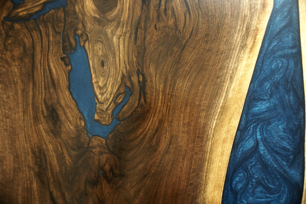 http://Blue%20Epoxy%20&%20Square%20Live%20Edge%20Coffee%20Table%204