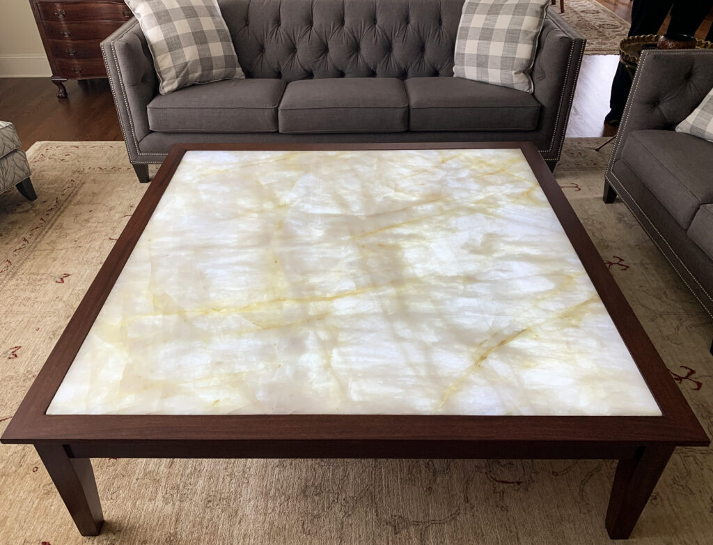 http://Crystal%20Top%20Coffee%20Table%20With%20LED%20Lights%202