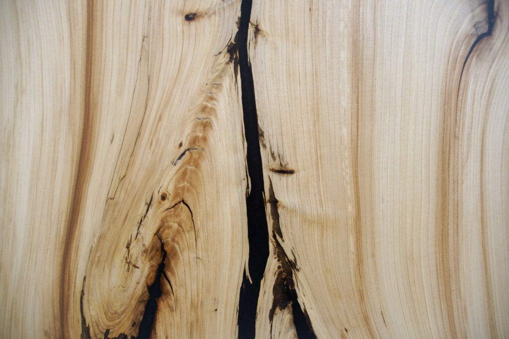 http://L%20Shaped%20Elm%20Desk%20With%20Black%20Epoxy%207