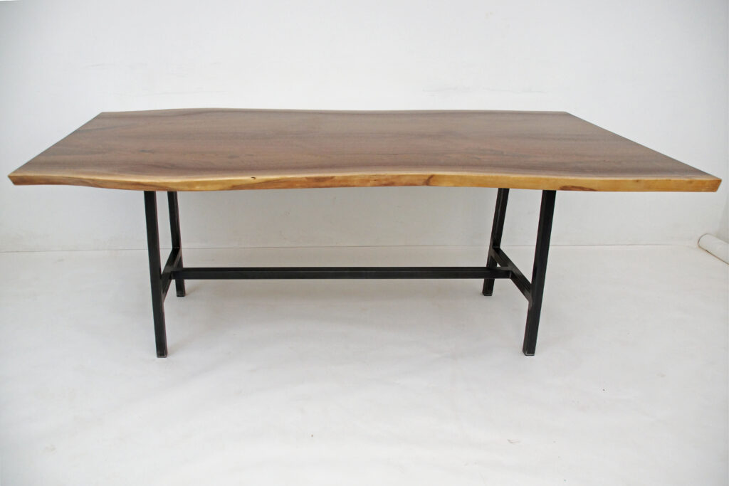 http://Live%20Edge%20Walnut%20Dining%20Table%203