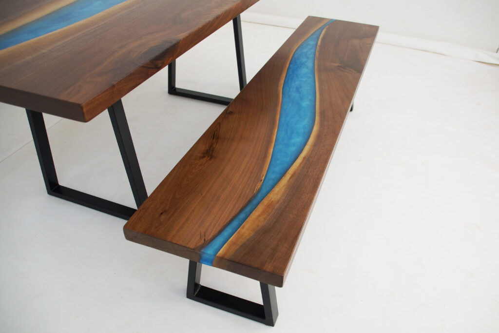 http://Matching%20Walnut%20Dining%20Table%20&%20Bench%20With%20Caribbean%20Blue%20Epoxy%207