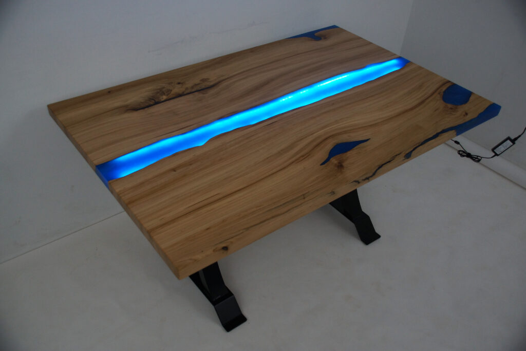 http://Blue%20Epoxy%20&%20LED%20Dining%20Table%207