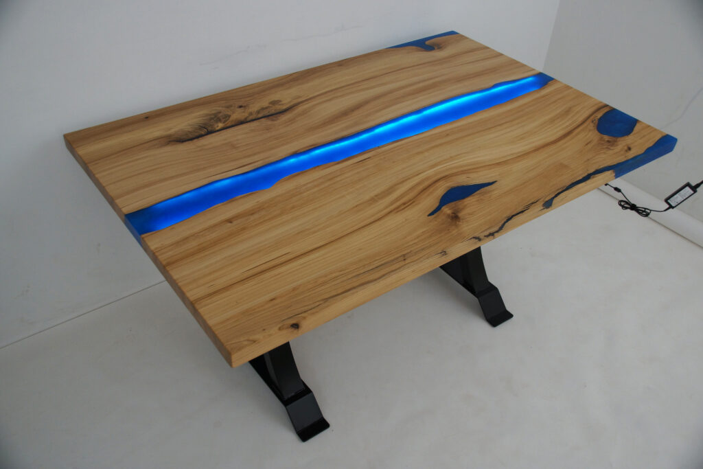 http://Blue%20Epoxy%20&%20LED%20Dining%20Table%206