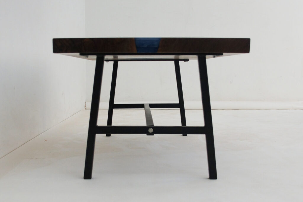 http://Walnut%20Coffee%20Table%20With%20Blue%20Epoxy%205