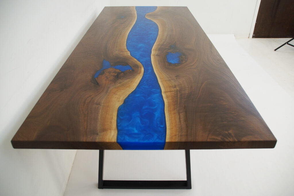 http://River%20Dining%20Table%20With%20Matching%20Live%20Edge%20Walnut%20Sofa%20Table%201736%2010
