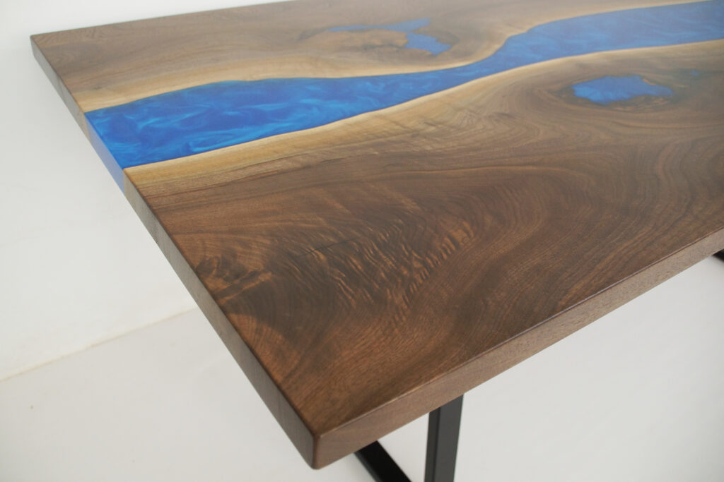 http://River%20Dining%20Table%20With%20Matching%20Live%20Edge%20Walnut%20Sofa%20Table%201736%2012