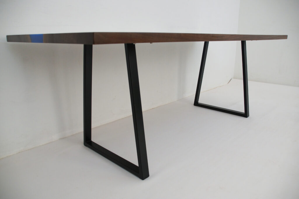 http://River%20Dining%20Table%20With%20Matching%20Live%20Edge%20Walnut%20Sofa%20Table%201736%208