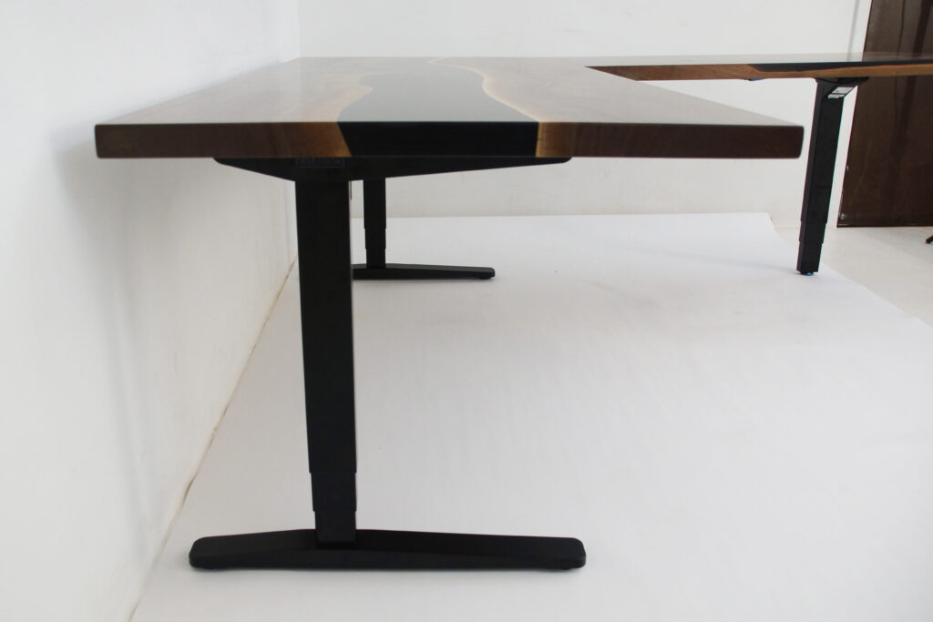 http://Standing%20L%20Shaped%20Desk%20With%20Adjustable%20Base%201759%207