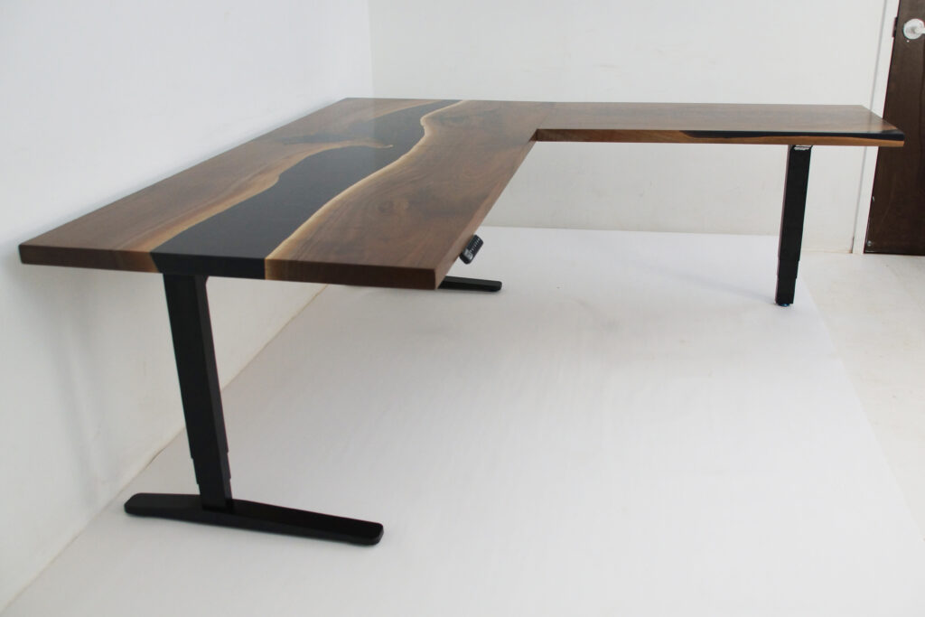http://Standing%20L%20Shaped%20Desk%20With%20Adjustable%20Base%201759%206