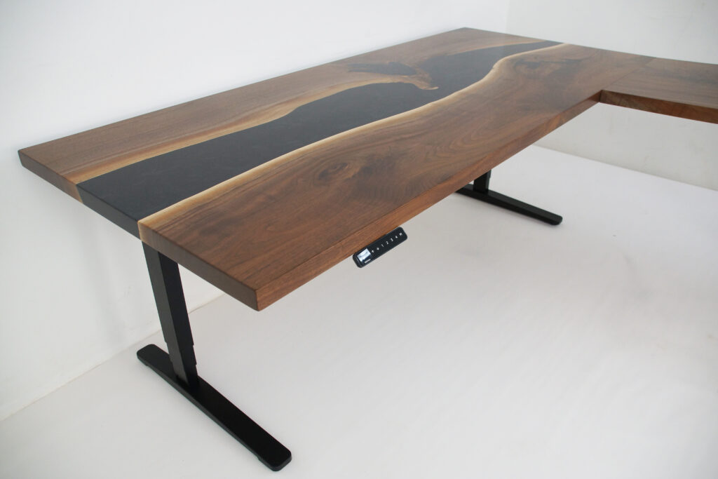 http://Standing%20L%20Shaped%20Desk%20With%20Adjustable%20Base%201759%205
