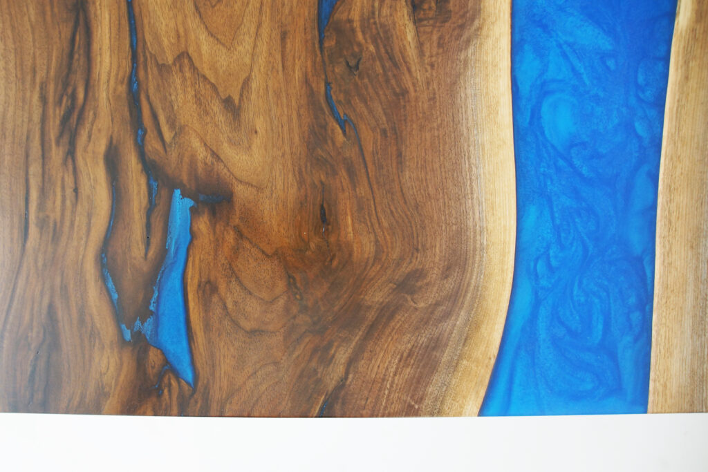 http://Matching%20Live%20Edge%20Table%20and%20Bench%201761%2018