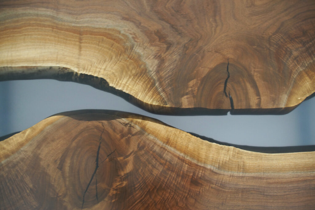 http://Large%20River%20Dining%20Table%20With%20Walnut%20&%20Translucent%20Epoxy%201822%207