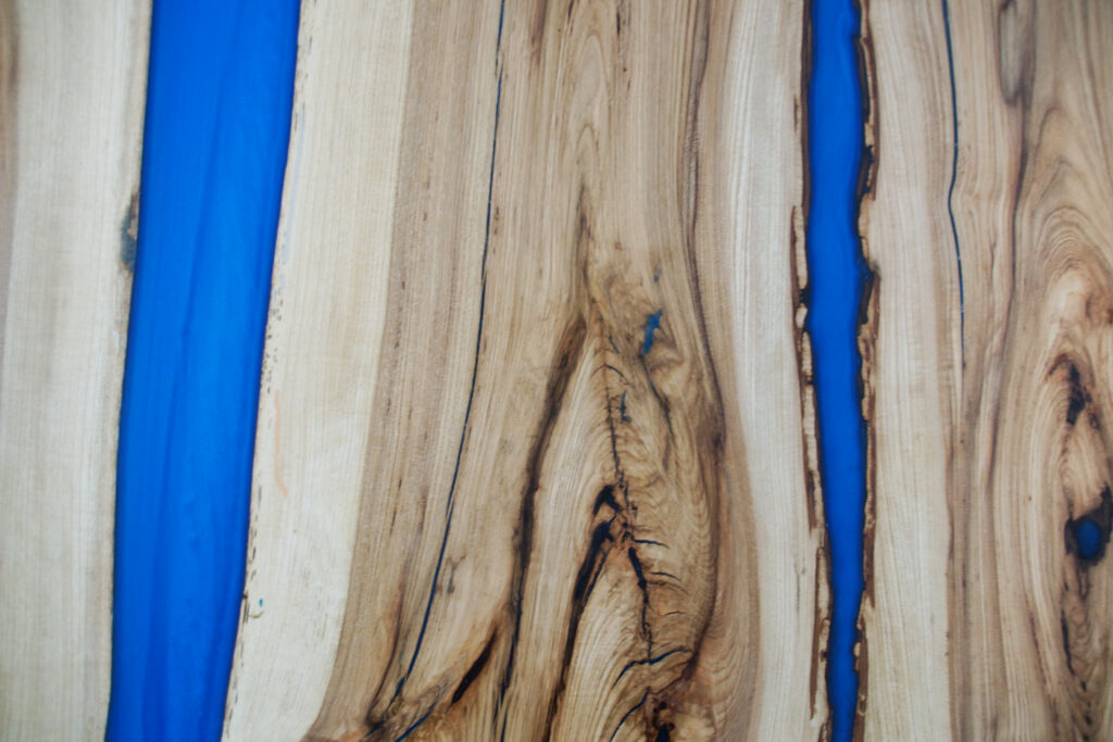 http://Hickory%20Table%20&%20Bench%20Set%201785%209