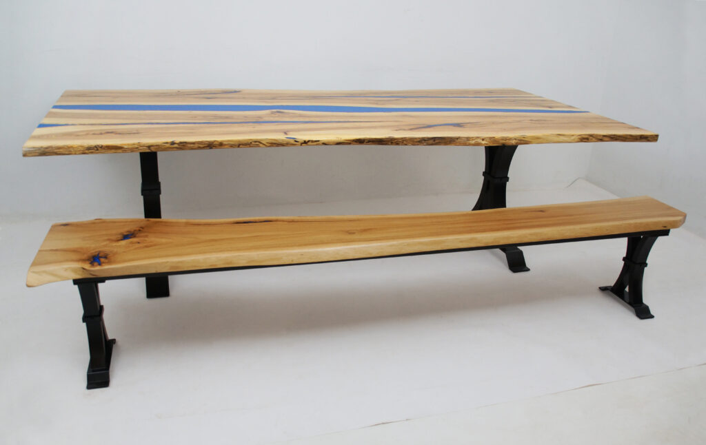 http://Hickory%20Table%20&%20Bench%20Set%201785%203