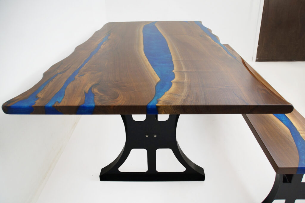 http://Live%20Edge%20Table%20&%20Bench%20Set%20With%20Blue%20Epoxy%20River%201833%204