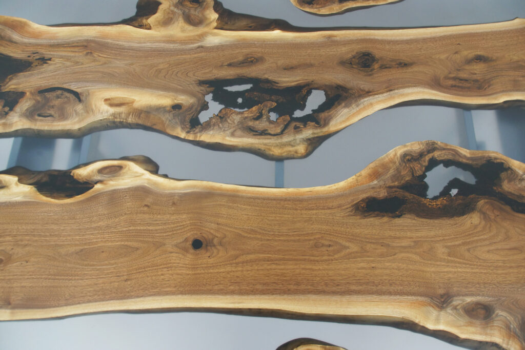 http://Translucent%20Black%20Epoxy%20Dining%20Table%201850%206
