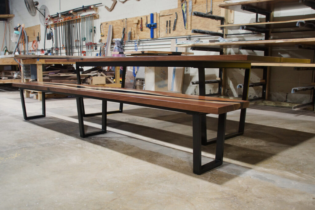 http://Matching%20Walnut%20Dining%20Table%20and%20Bench%201792%207