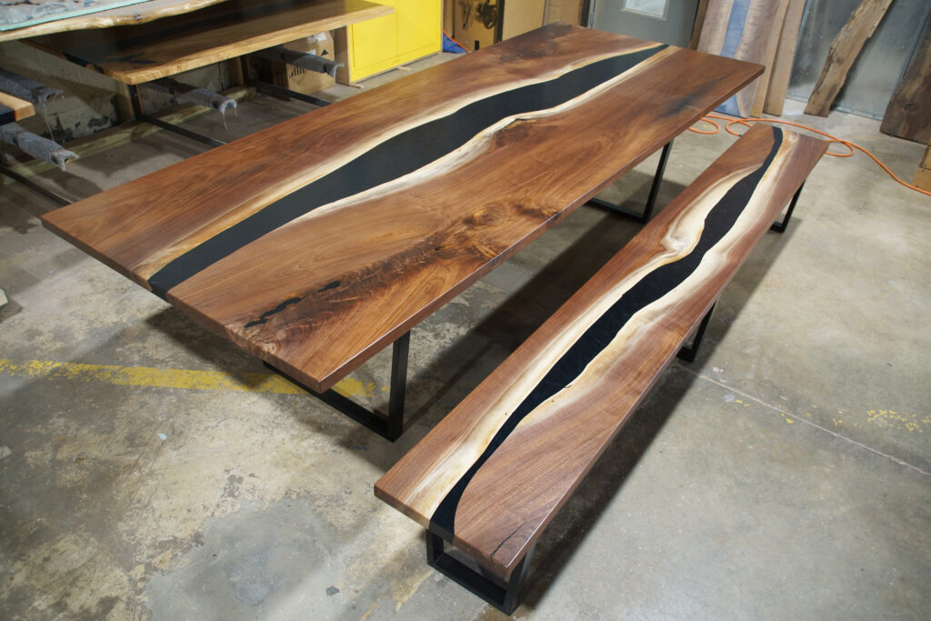 http://Matching%20Walnut%20Dining%20Table%20and%20Bench%201792%201