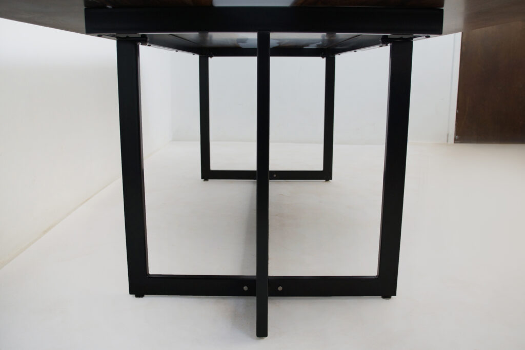 http://Walnut%20Epoxy%20River%20Dining%20Table%201802%205