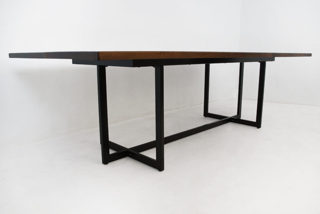 http://Walnut%20Epoxy%20River%20Dining%20Table%201802%204