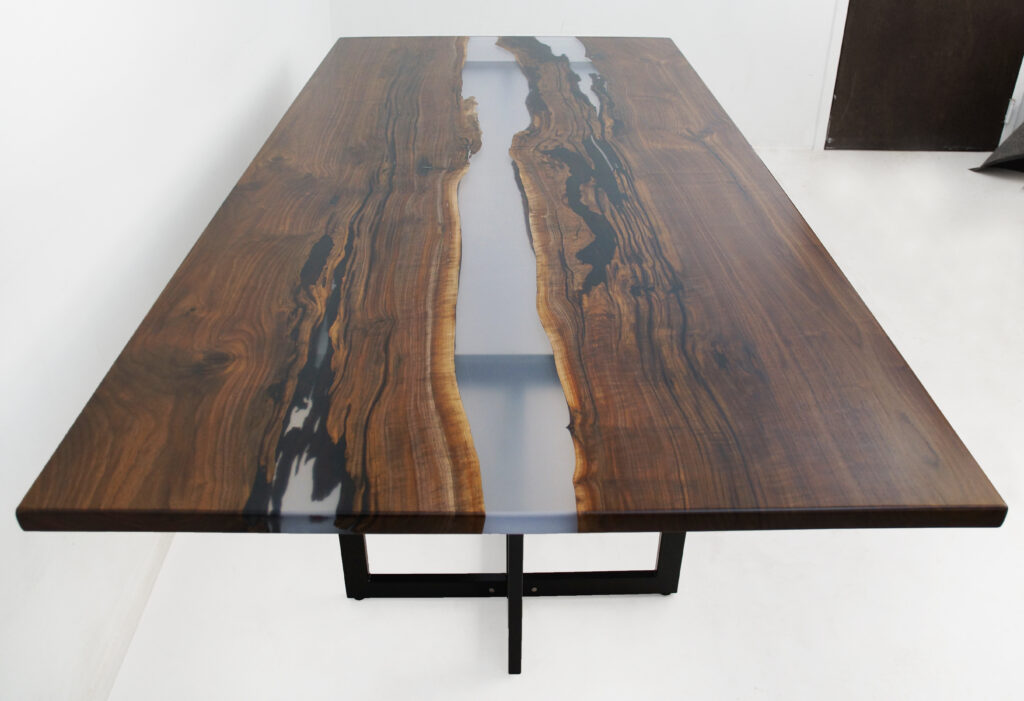 http://Walnut%20Epoxy%20River%20Dining%20Table%201802%203