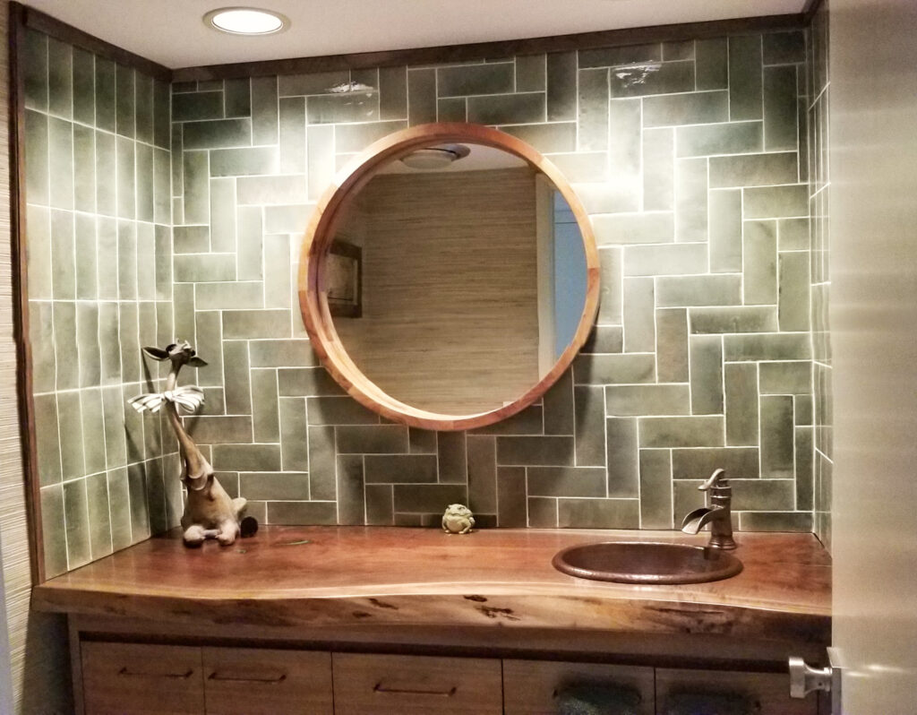 http://Bathroom%20Vanity%20With%20Sink%20Cutout%20And%20Epoxy%20Resin%205