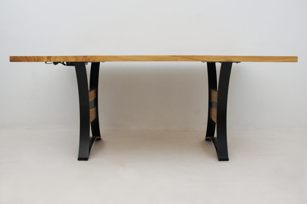 http://Elm%20Dining%20Table%20With%20LED%20Lights%201816%203