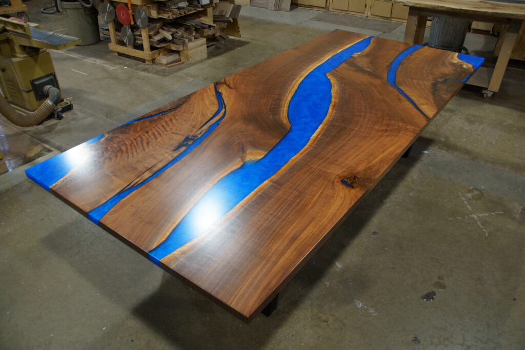 http://LED%20Dining%20Table%20With%20Blue%20Epoxy%20River%201809%209
