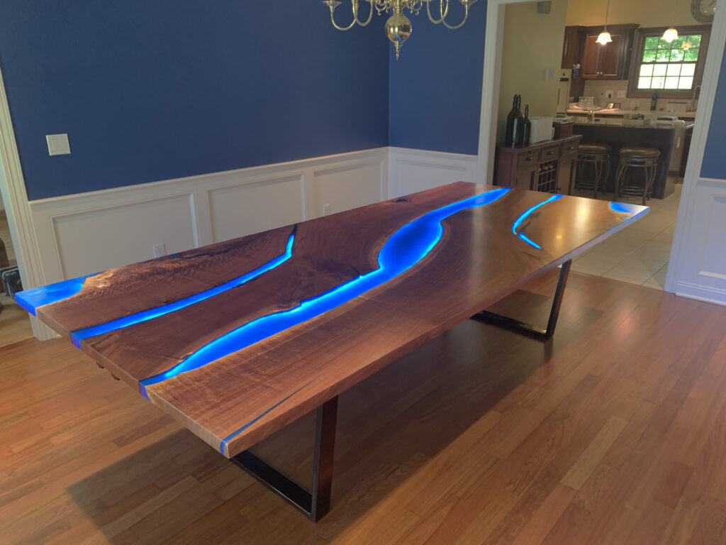 http://LED%20Dining%20Table%20With%20Blue%20Epoxy%20River%201809%201