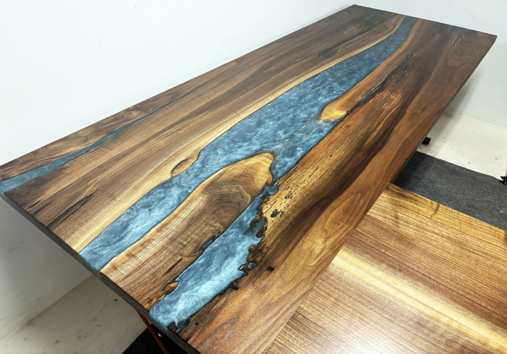 http://Height%20Adjustable%20Walnut%20Desk%20With%20Drawers%207
