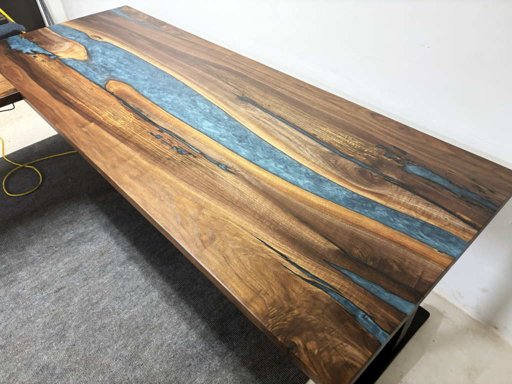 http://Height%20Adjustable%20Walnut%20Desk%20With%20Drawers%2010