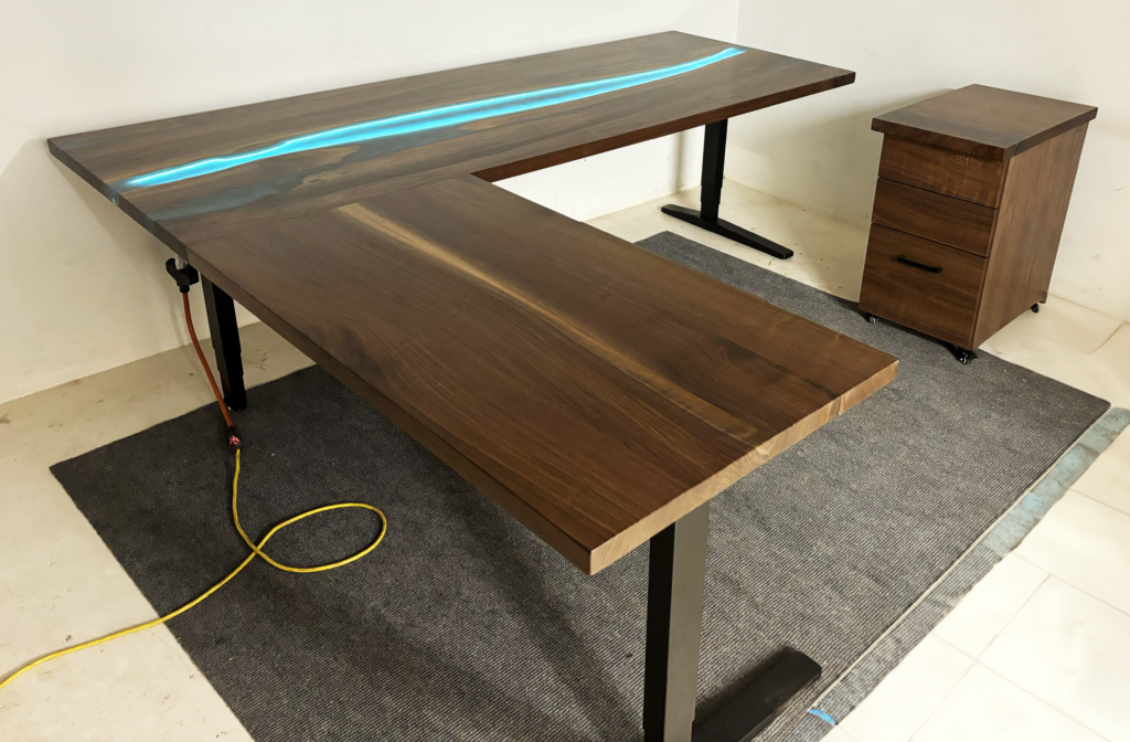 http://Height%20Adjustable%20Walnut%20Desk%20With%20Drawers%2011