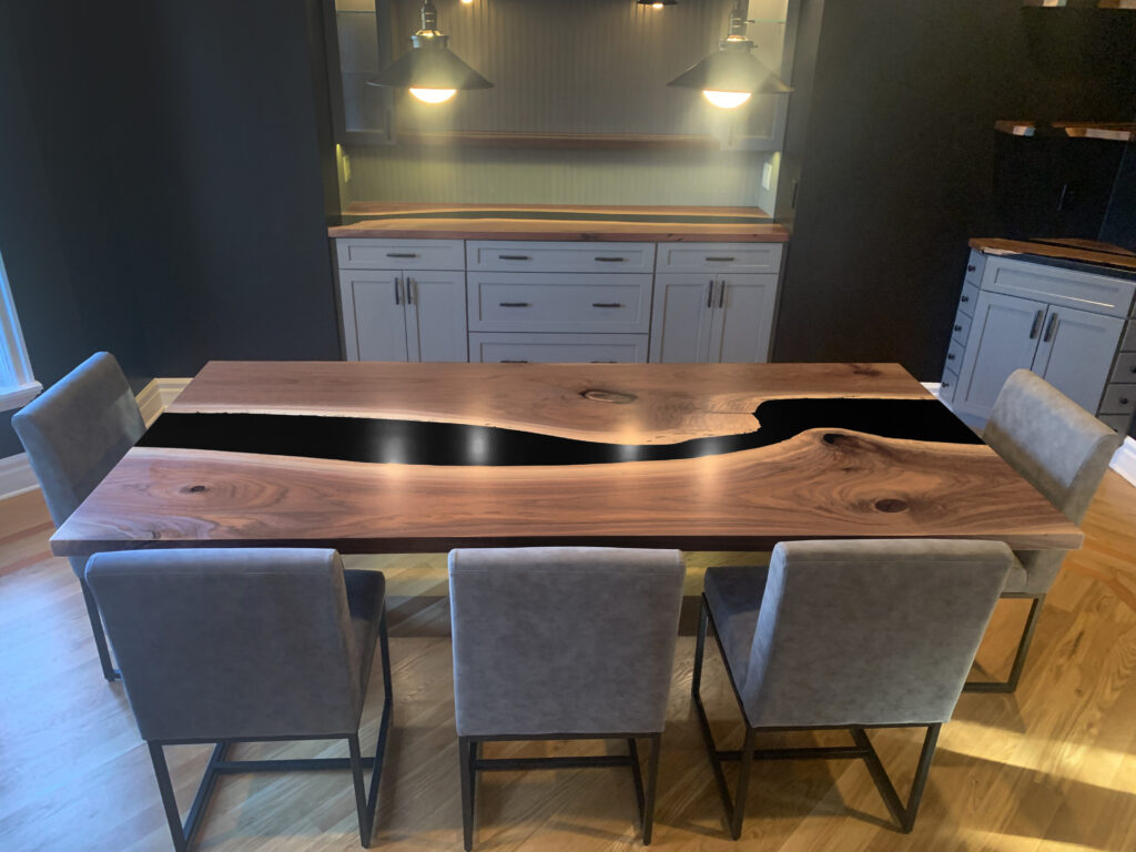 http://Matching%20Walnut%20Dining%20Room%20Table,%20Shelves%20&%20Countertop%201708%205