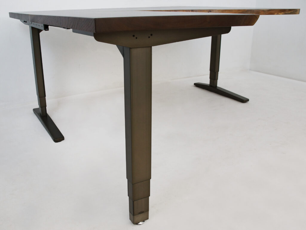 http://L%20Shaped%20Live%20Edge%20Desk%20With%20Adjustable%20Height%20Functionality%201812%204