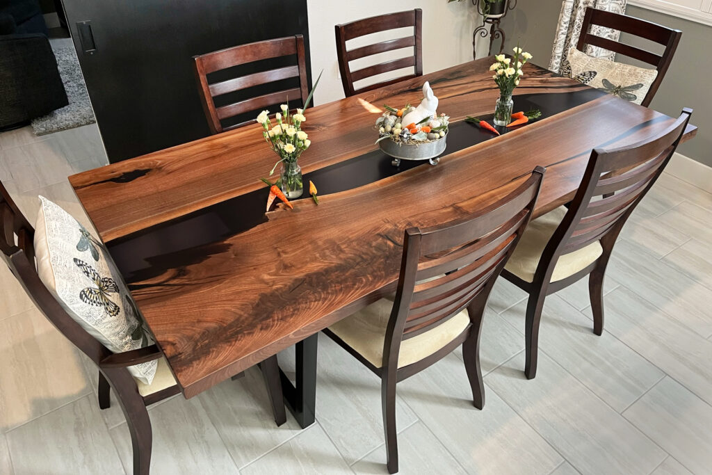 http://Walnut%20Dining%20Table%20With%20Translucent%20Epoxy%201818%206