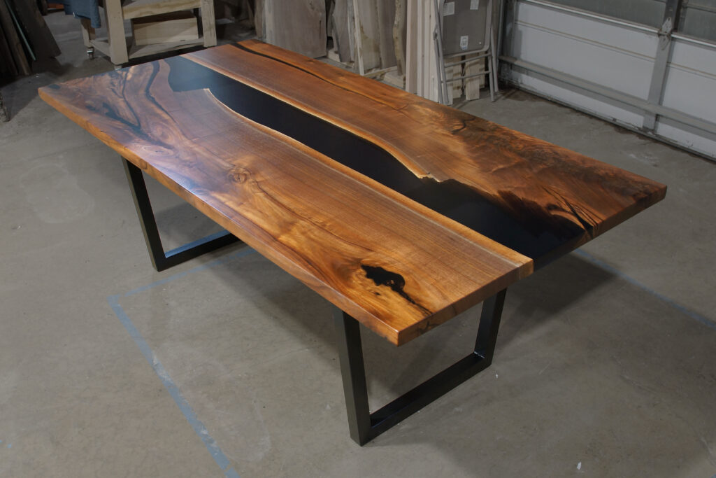 http://Walnut%20Dining%20Table%20With%20Translucent%20Epoxy%201818%202