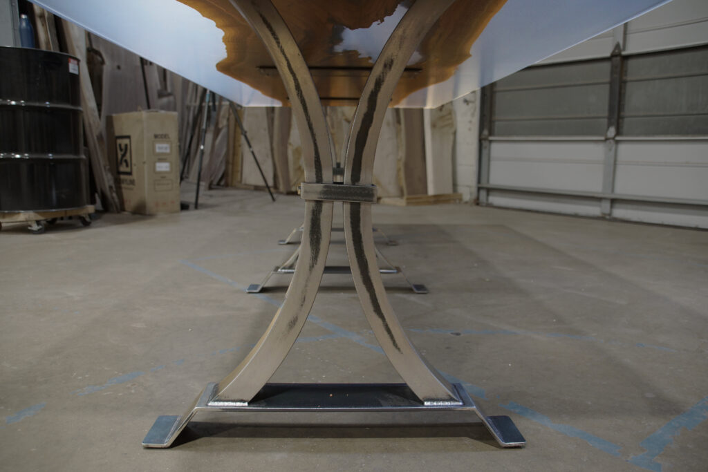 http://Walnut%20Dining%20Table%20With%20Clear%20Epoxy%201943