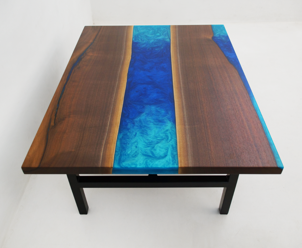 http://Walnut%20Coffee%20Table%20With%20Blue%20Epoxy%200049%205