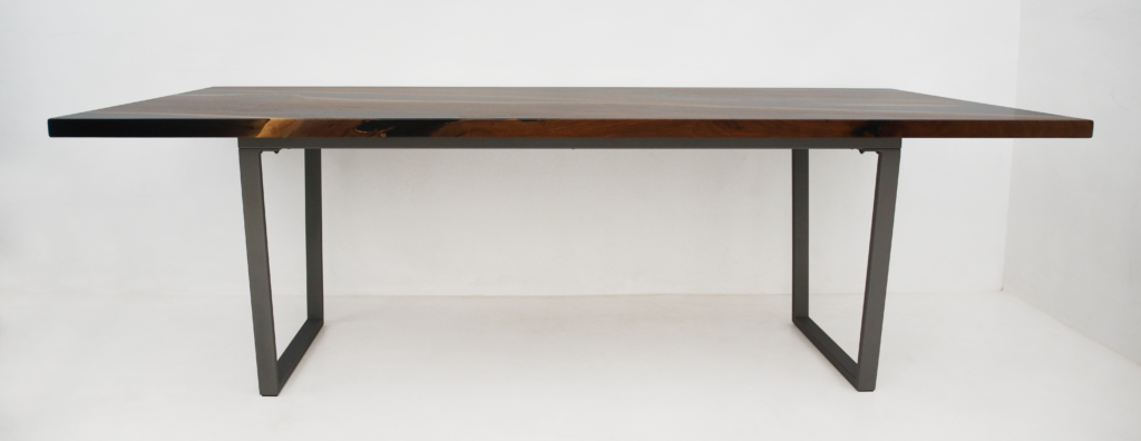 http://Walnut%20Dining%20Table%20With%20Multi%20Angle%20Epoxy%20Rivers%201910%205