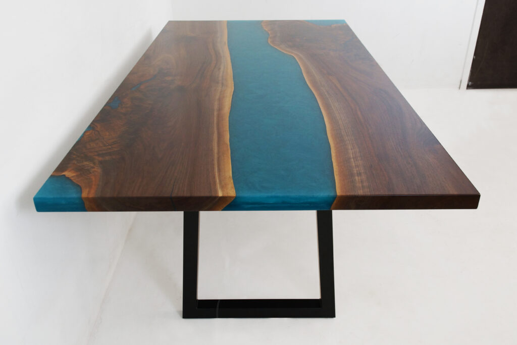 http://LED%20Epoxy%20Dining%20Table%202343%205