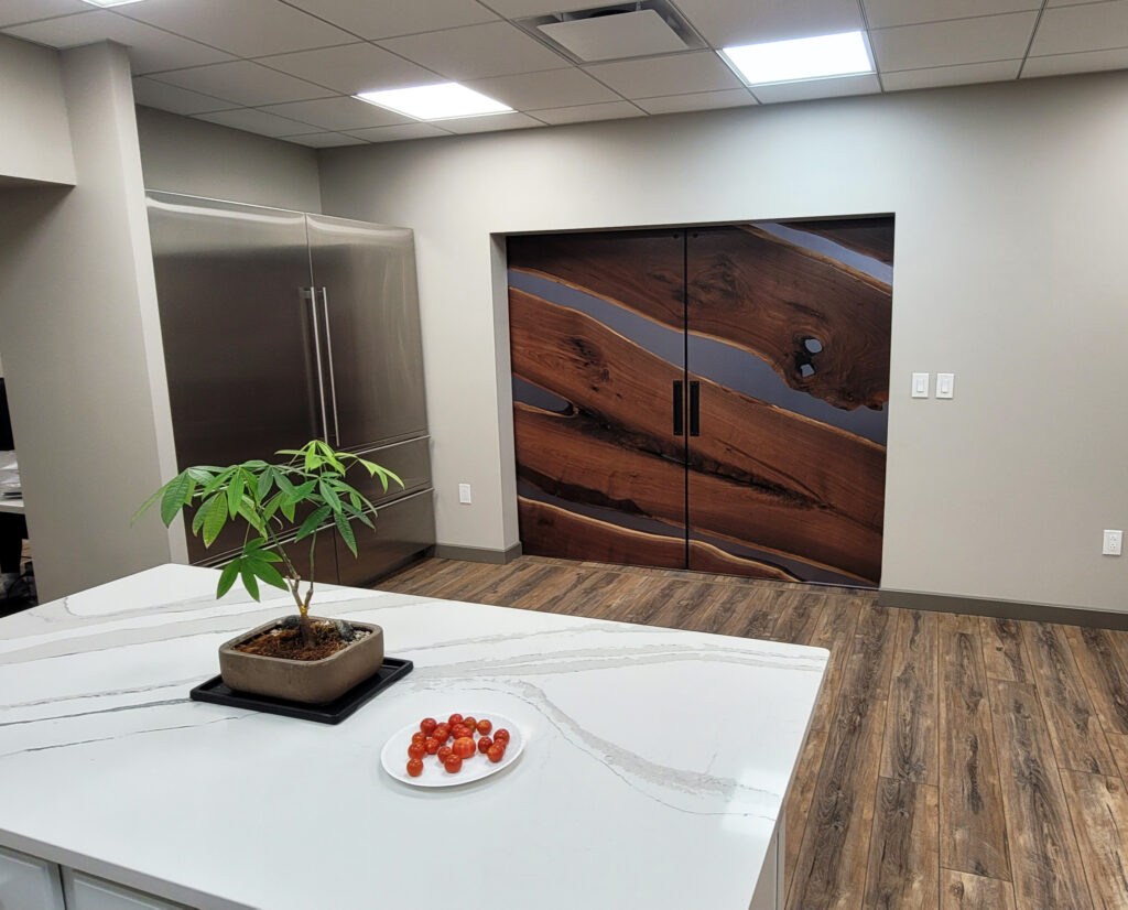 http://Walnut%20Interior%20Sliding%20Doors%20With%20Translucent%20Black%20Resin%201